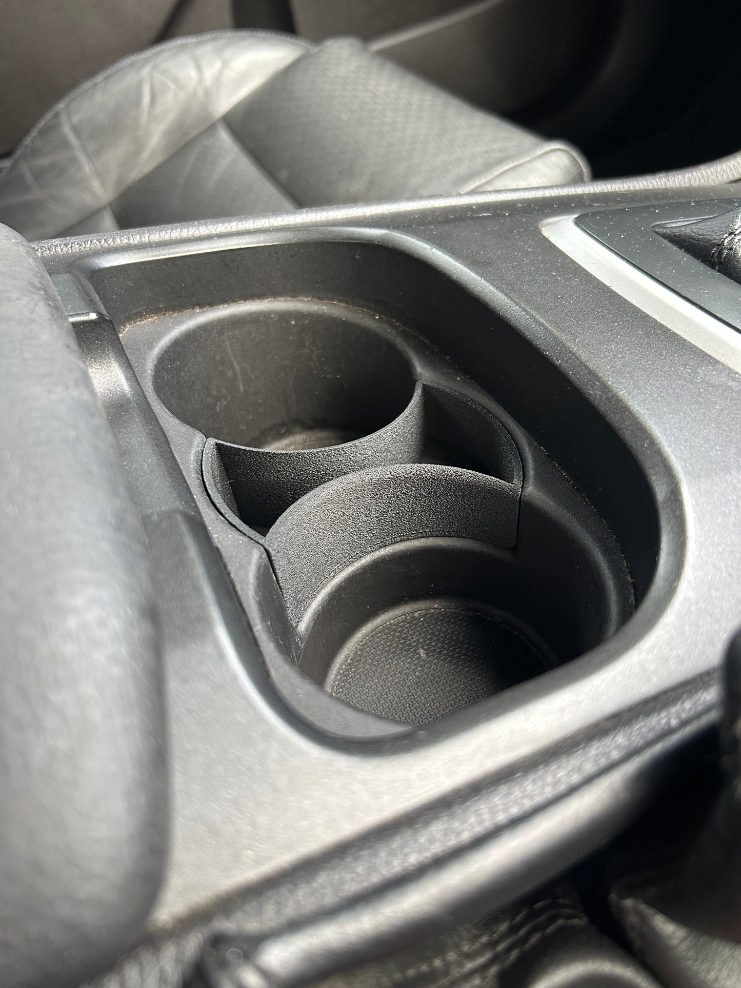FG Falcon Cupholder Divider